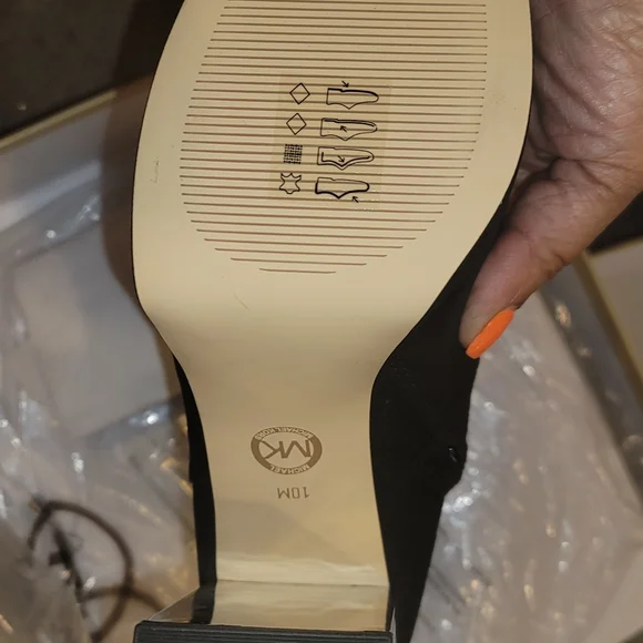 Michael Kors Platform Bootie - Picture 8 of 13